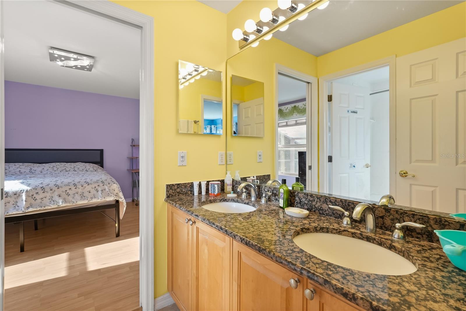 Image 15 of 37 For 9128 Phillips Grove Ter