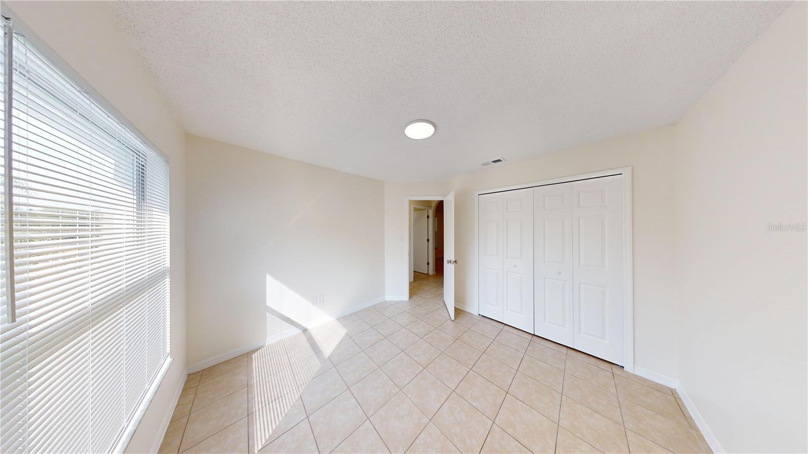 Image 21 of 26 For 15905 Hidden Lake Circle