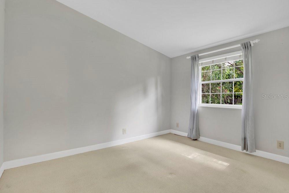 Image 19 of 29 For 520 Taylor Drive