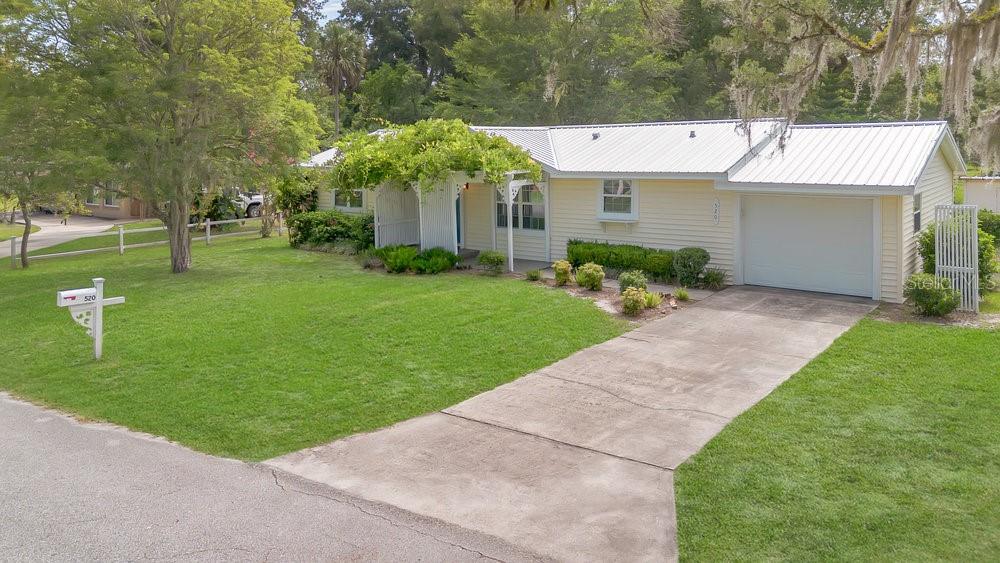 Image 3 of 29 For 520 Taylor Drive