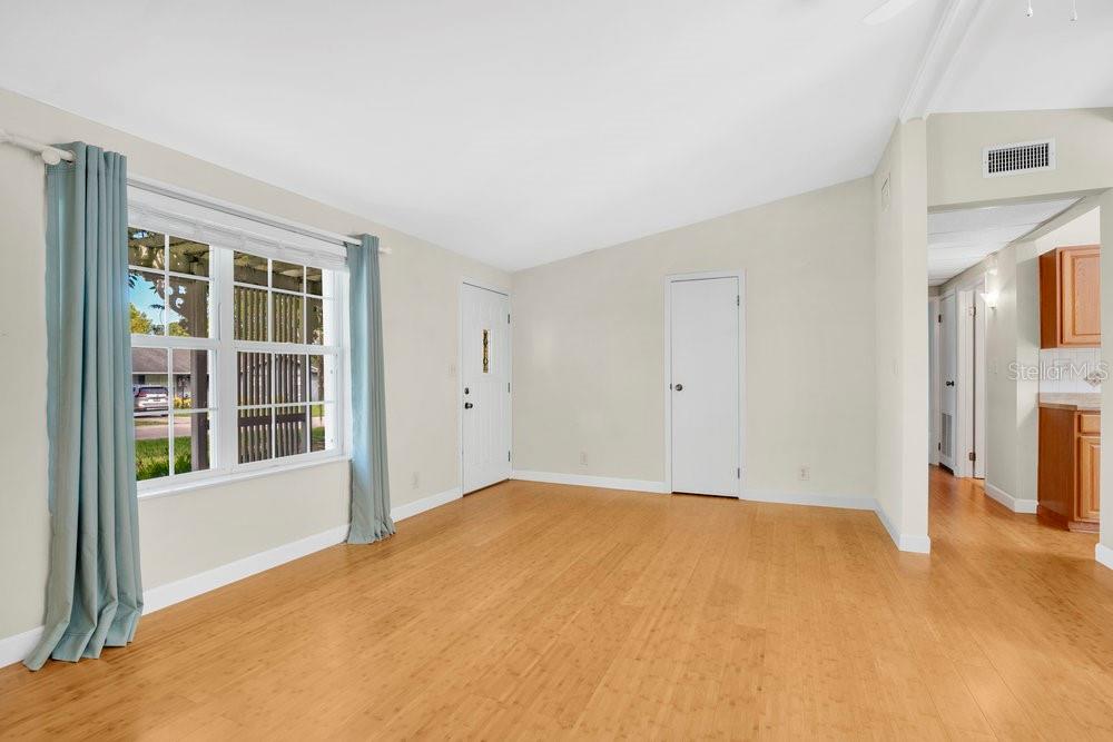Image 6 of 29 For 520 Taylor Drive