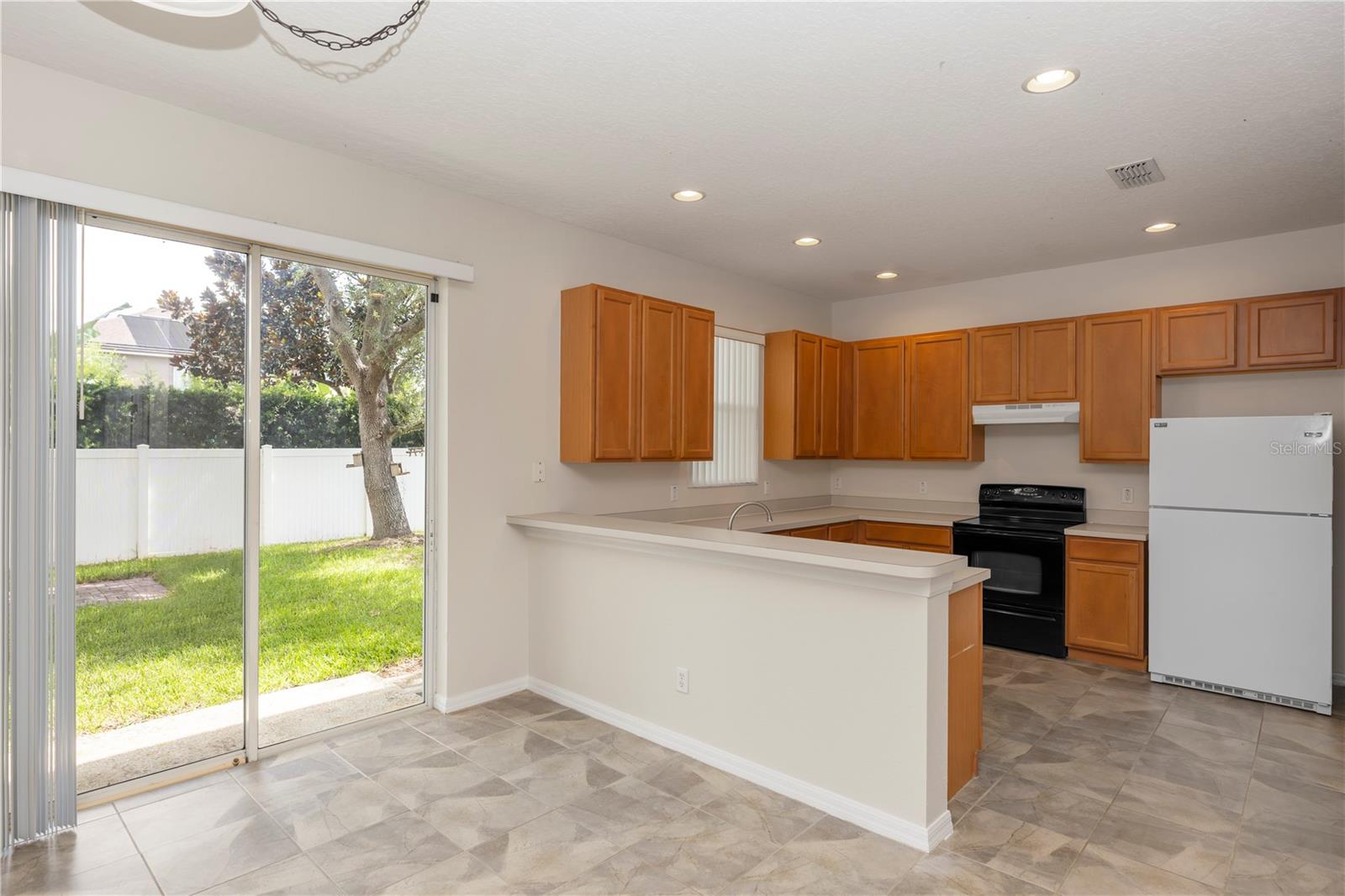 Image 8 of 40 For 10299 Cypress Knee Circle