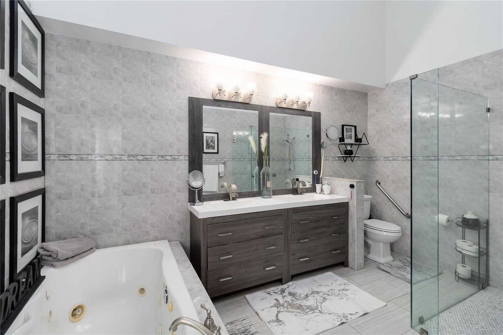 Image 14 of 25 For 4021 Eagle Feather Drive