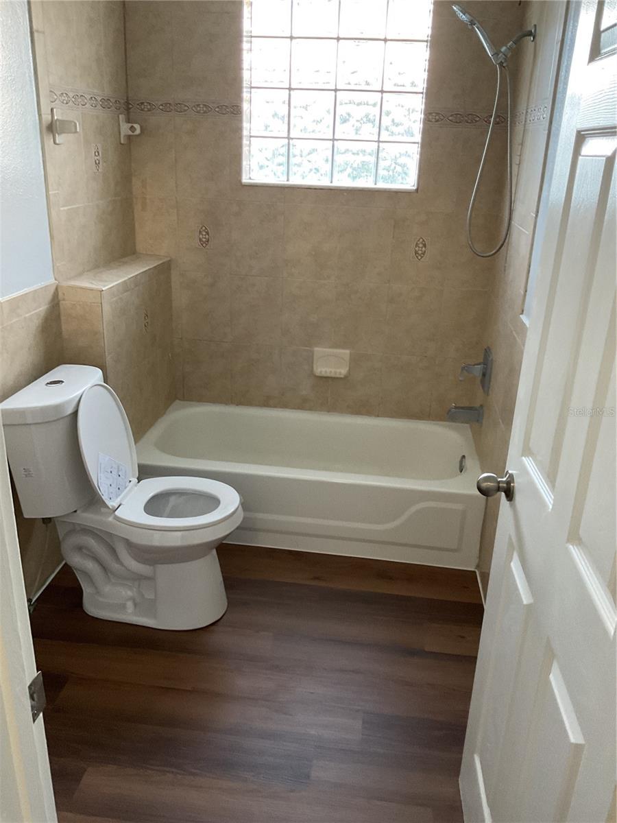 Image 11 of 15 For 4912 Aventura Boulevard