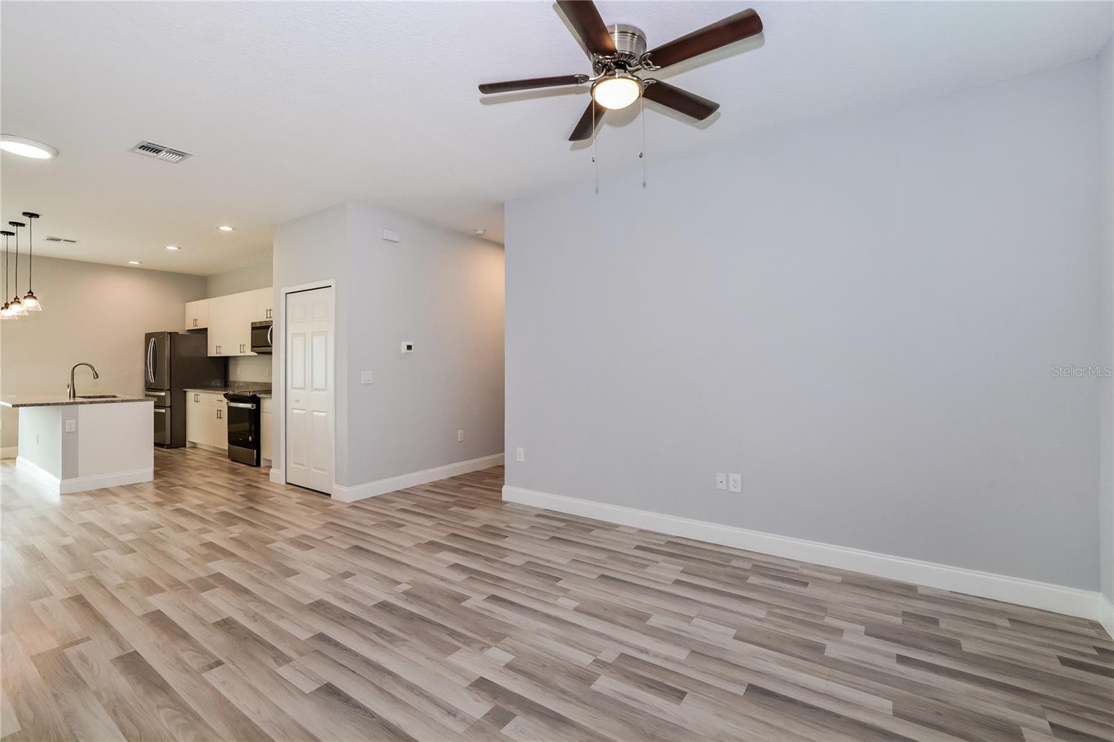 Image 3 of 15 For 102 Conch Way