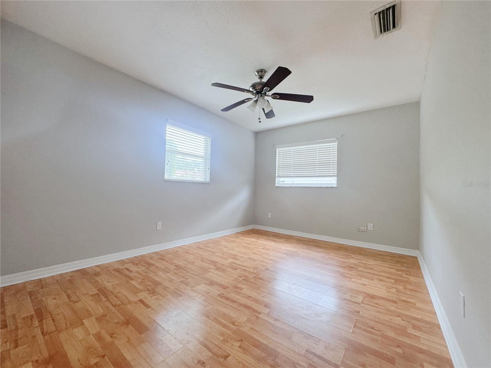 Image 16 of 30 For 2831 Lion Heart Road #1