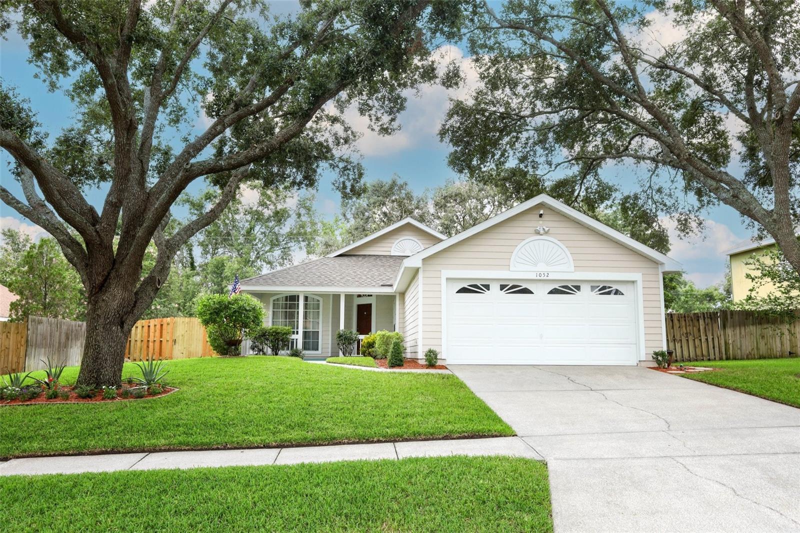 Details for 1052 Royal Oaks Drive, APOPKA, FL 32703