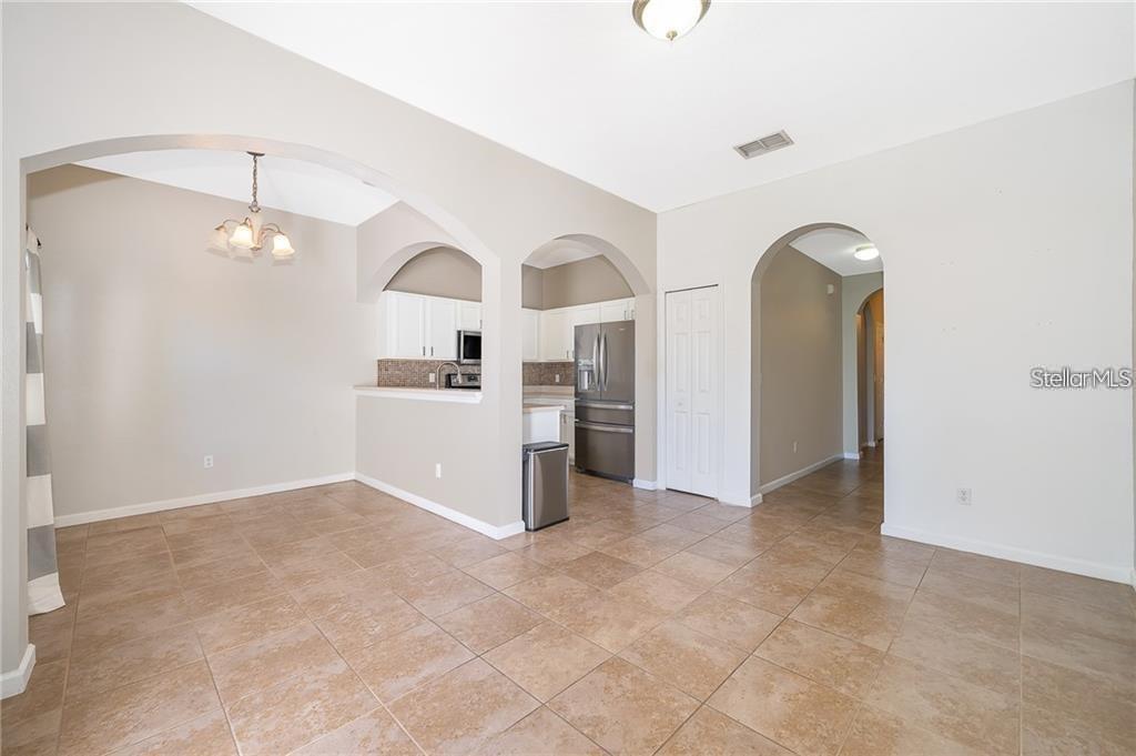 Image 15 of 22 For 833 Park Grove Court