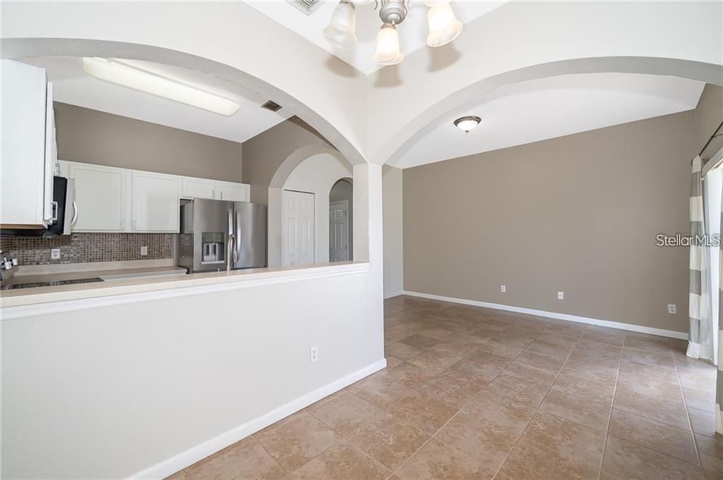 Image 16 of 22 For 833 Park Grove Court