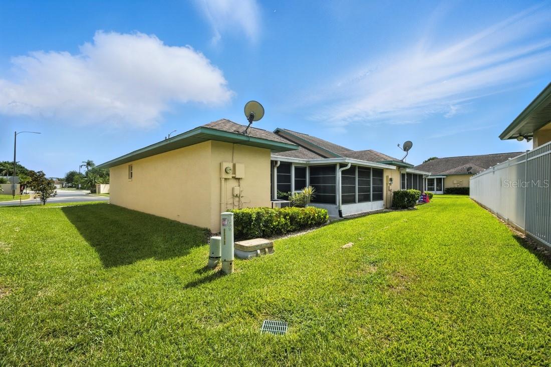 Image 15 of 21 For 3280 Villa Way Circle