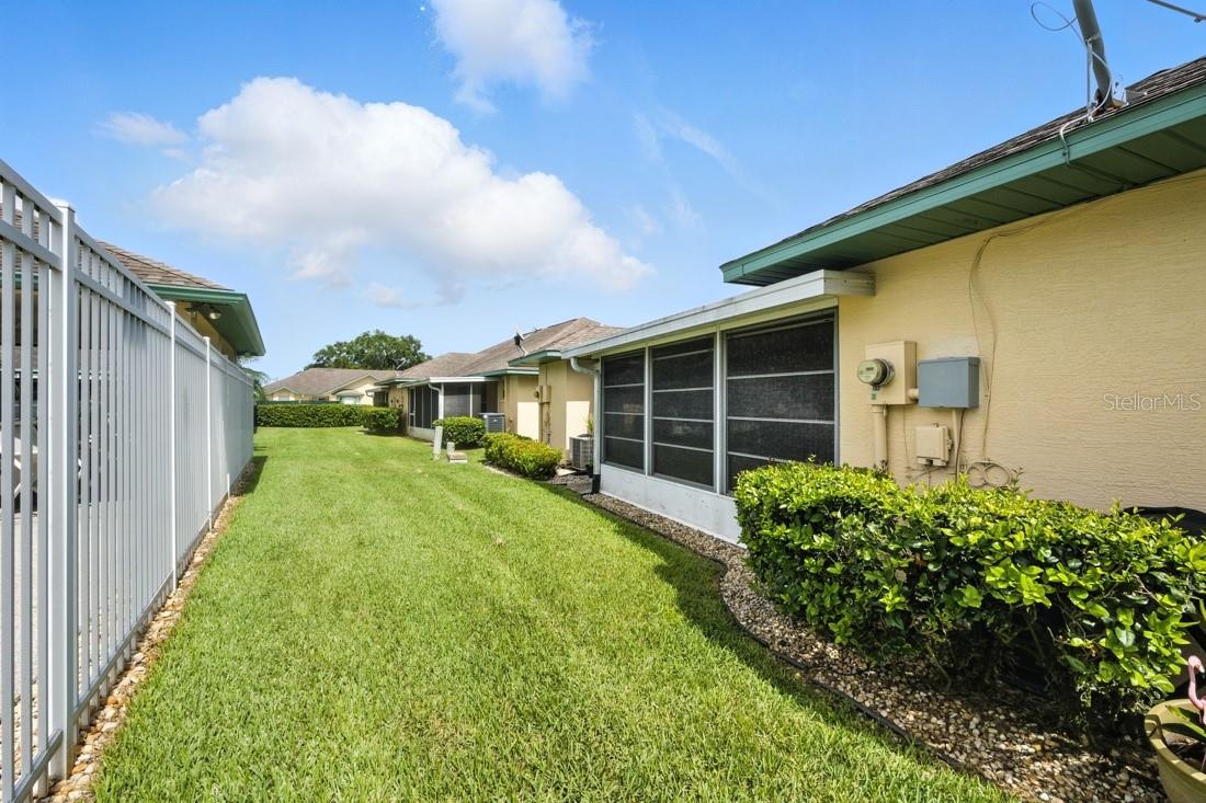 Image 16 of 21 For 3280 Villa Way Circle