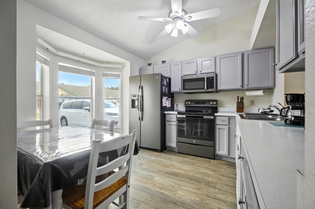 Image 4 of 21 For 3280 Villa Way Circle