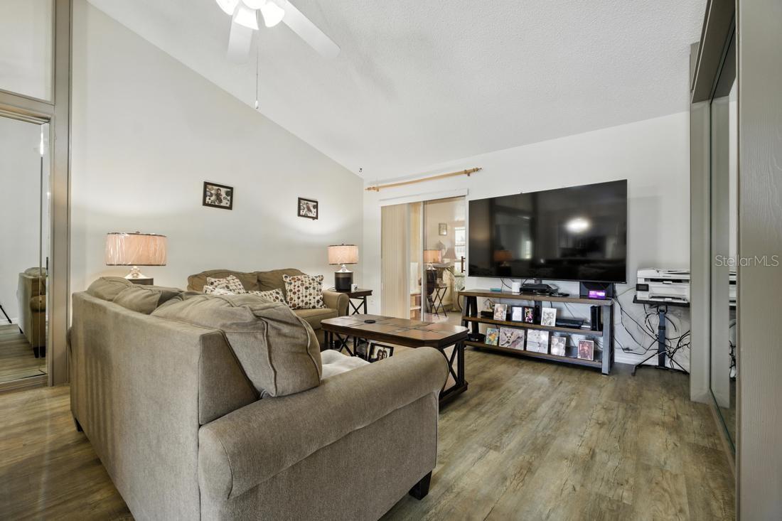 Image 8 of 21 For 3280 Villa Way Circle
