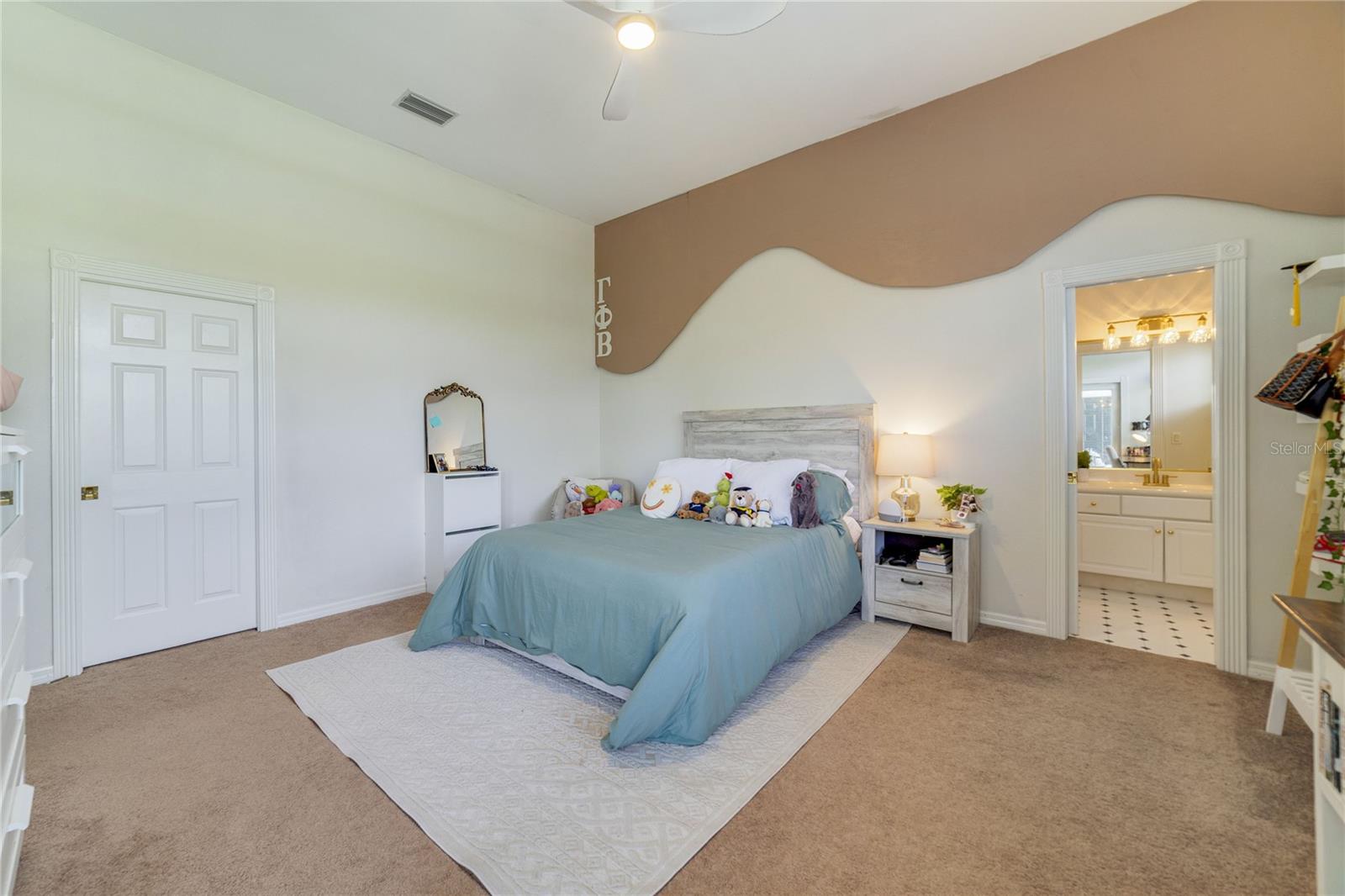 Image 34 of 54 For 1741 Edgewater Drive