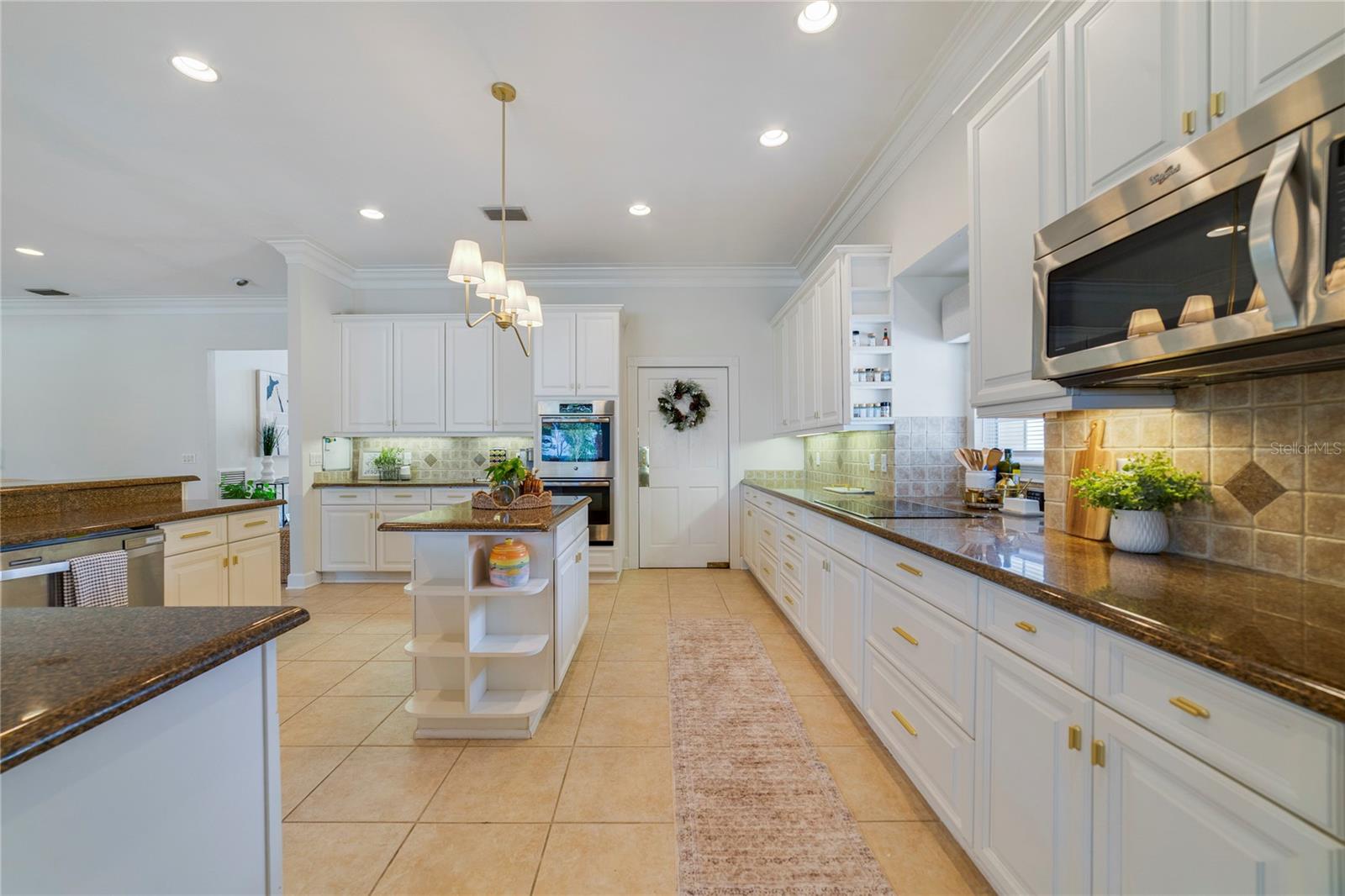 Image 7 of 54 For 1741 Edgewater Drive