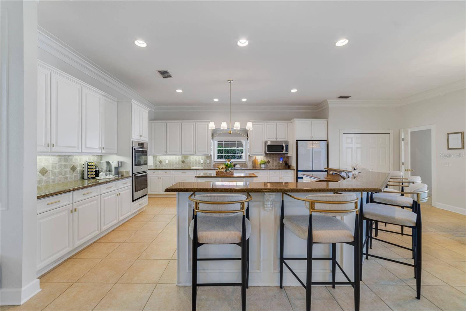 Image 9 of 54 For 1741 Edgewater Drive
