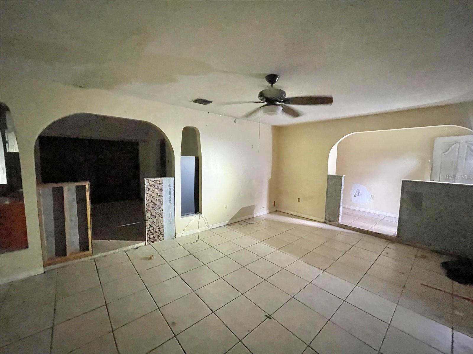Image 11 of 27 For 3820 Urbino Street