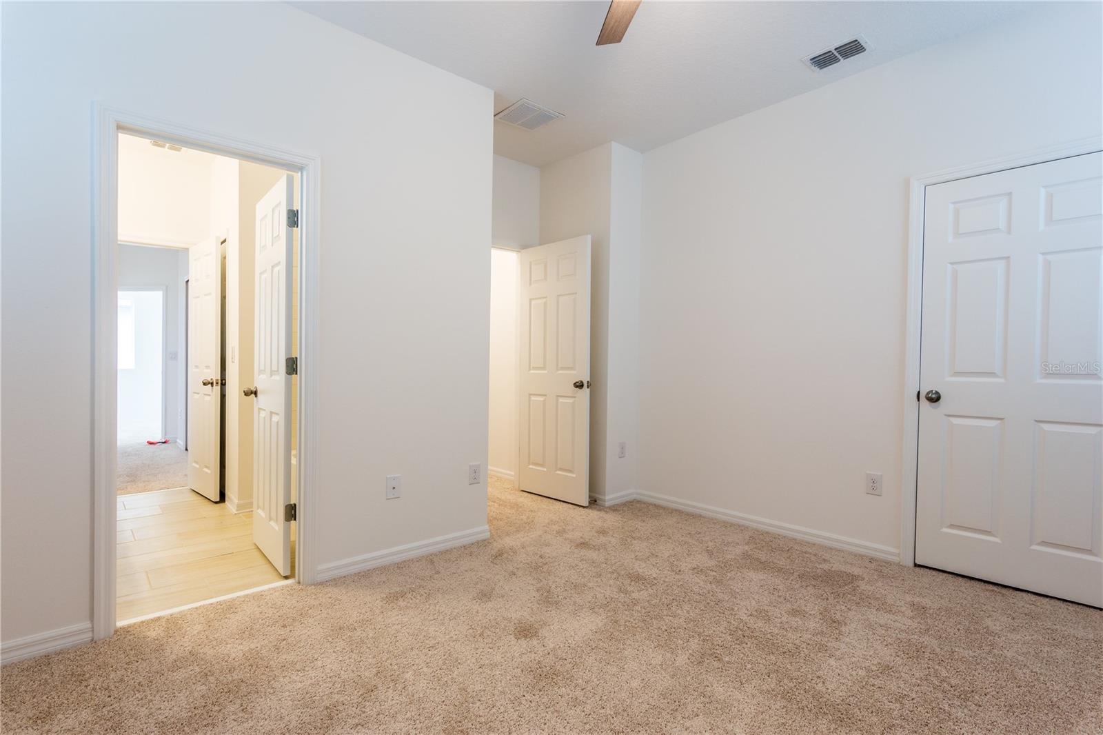Image 32 of 50 For 401 Blue Cypress Drive