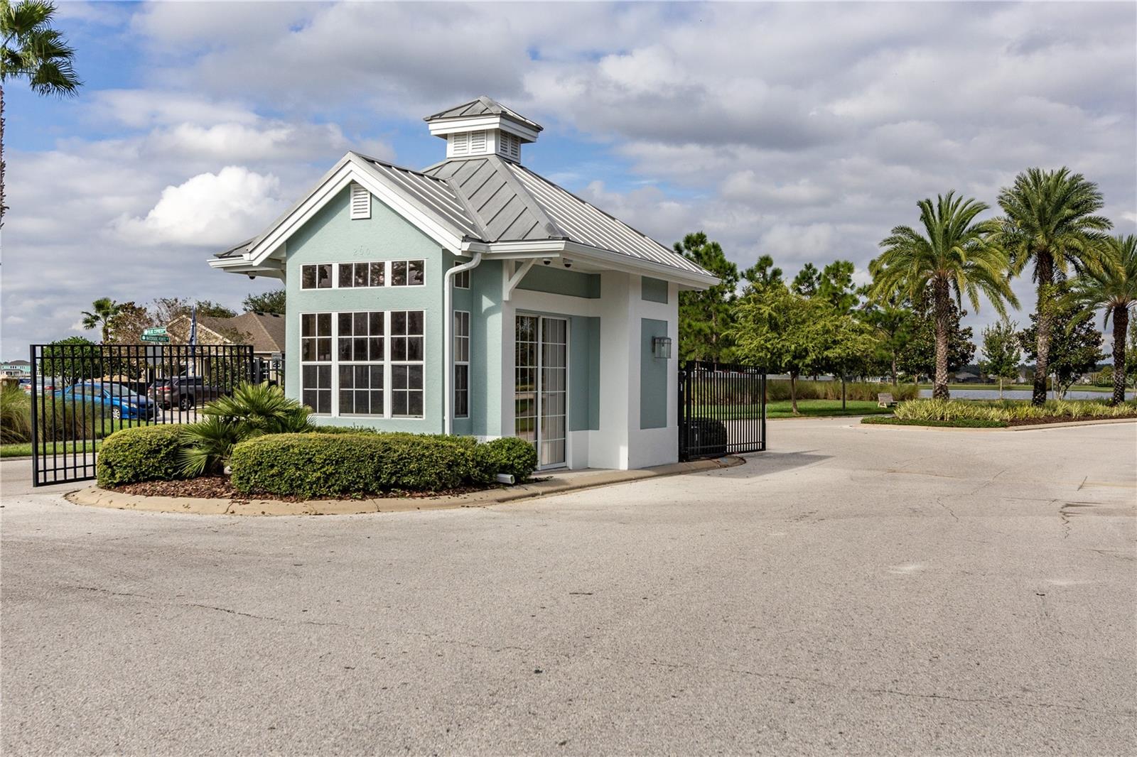 Image 45 of 50 For 401 Blue Cypress Drive