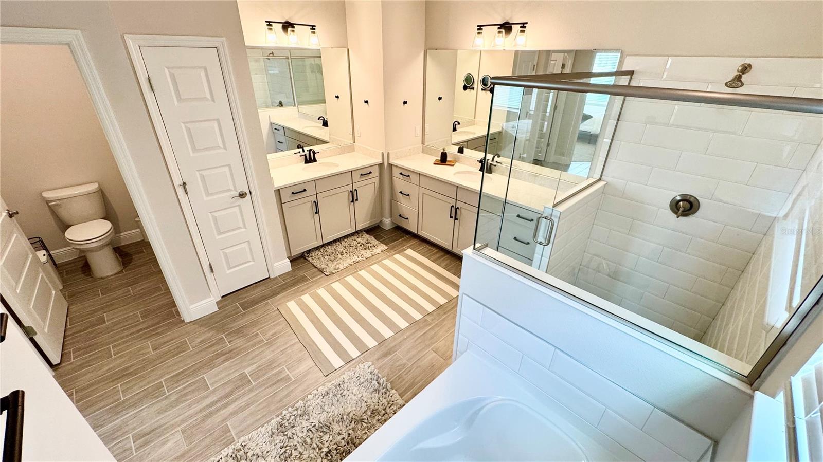 Image 28 of 49 For 12533 Charmed Drive