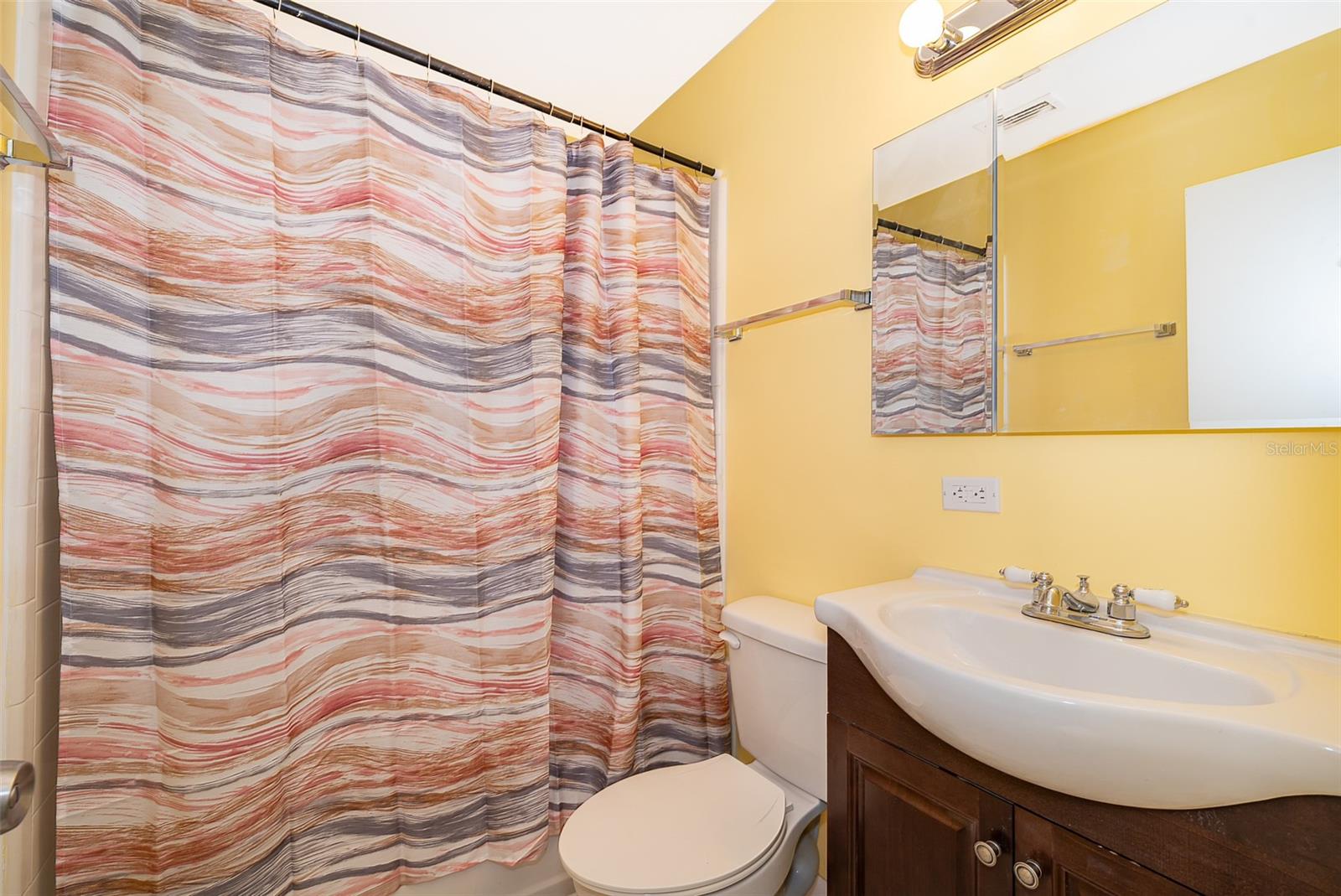 Image 11 of 21 For 2918 Central Boulevard