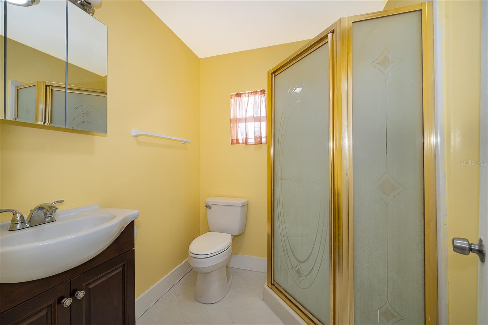 Image 17 of 21 For 2918 Central Boulevard
