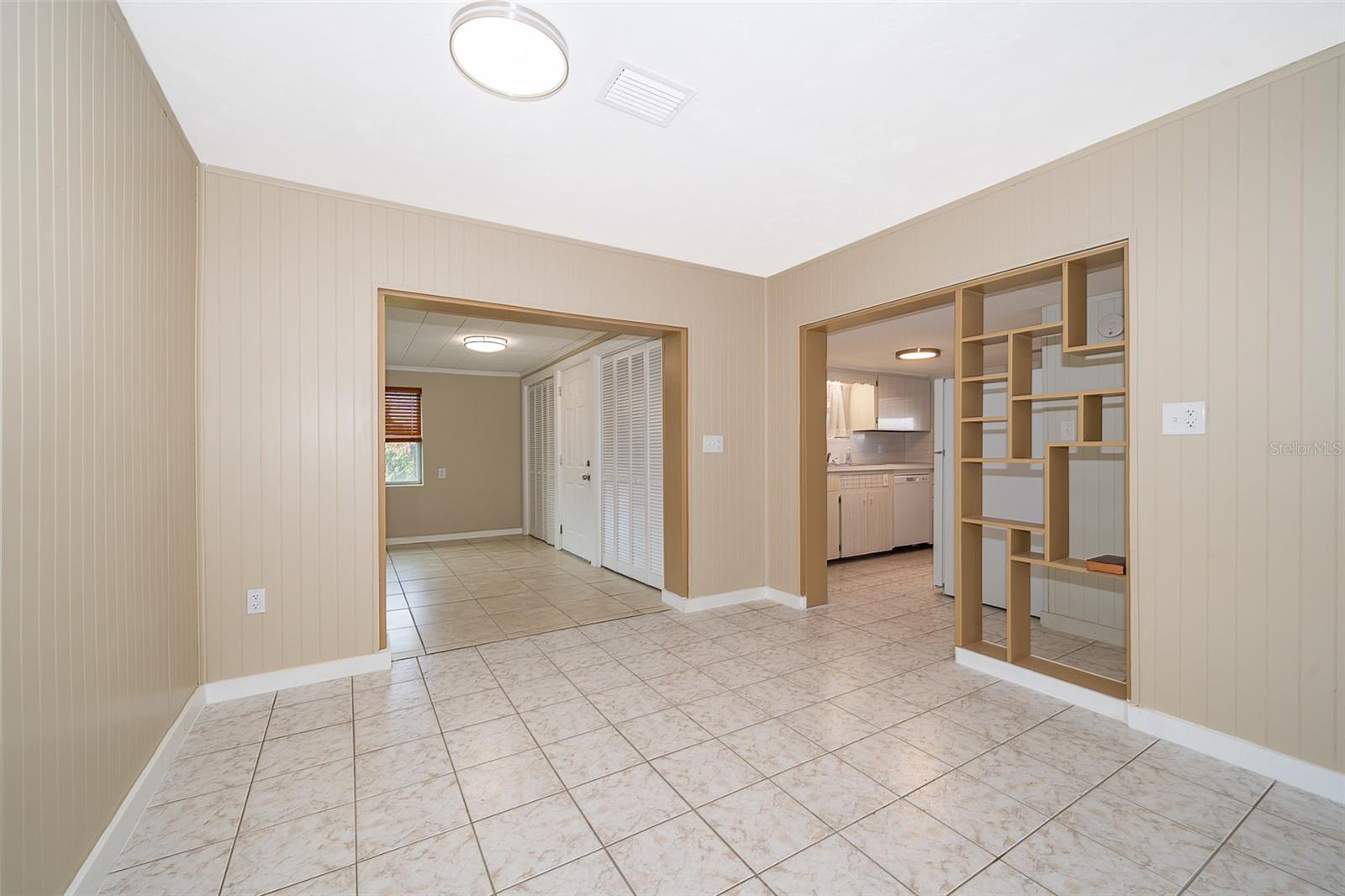 Image 9 of 21 For 2918 Central Boulevard