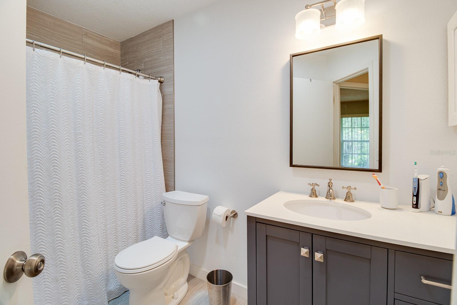 Image 18 of 38 For 641 Maple Oak Circle 101