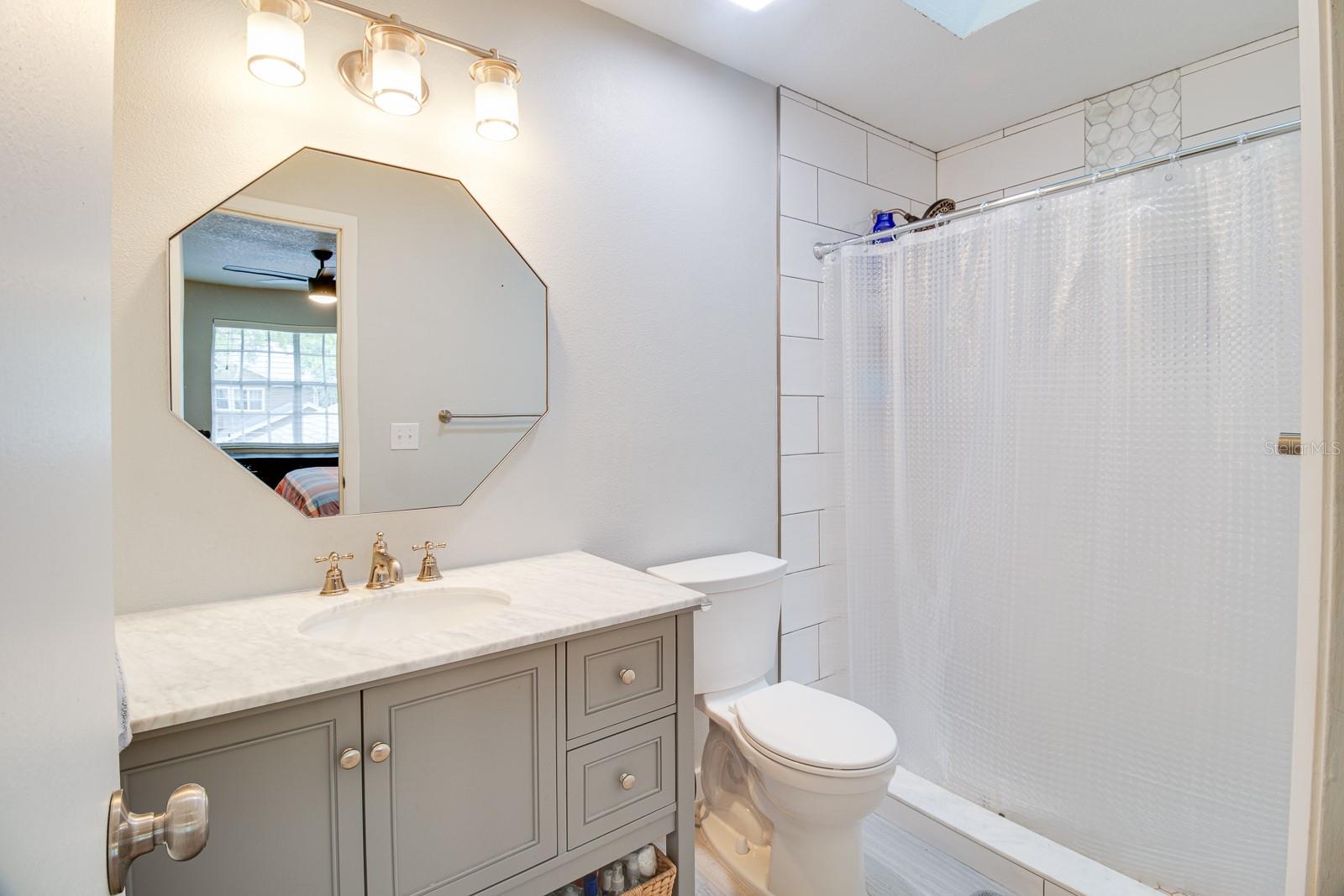 Image 22 of 38 For 641 Maple Oak Circle 101