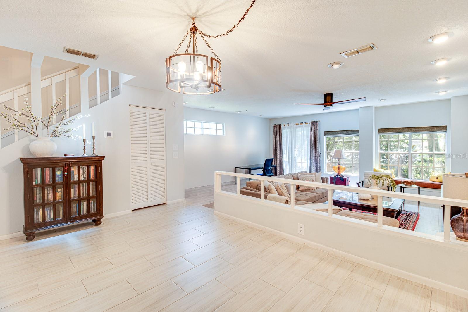 Image 8 of 38 For 641 Maple Oak Circle 101