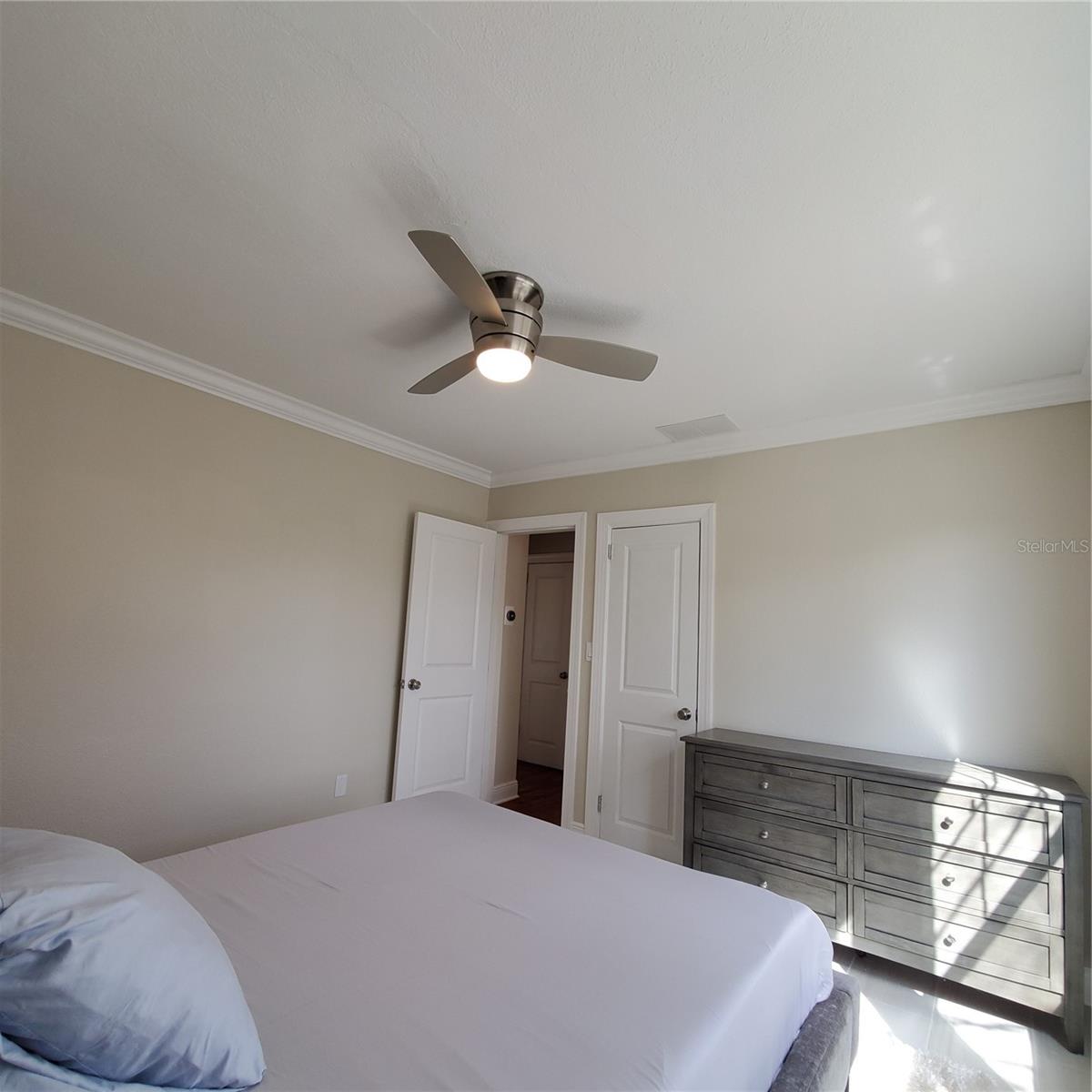 Image 17 of 29 For 421 Kaley Street