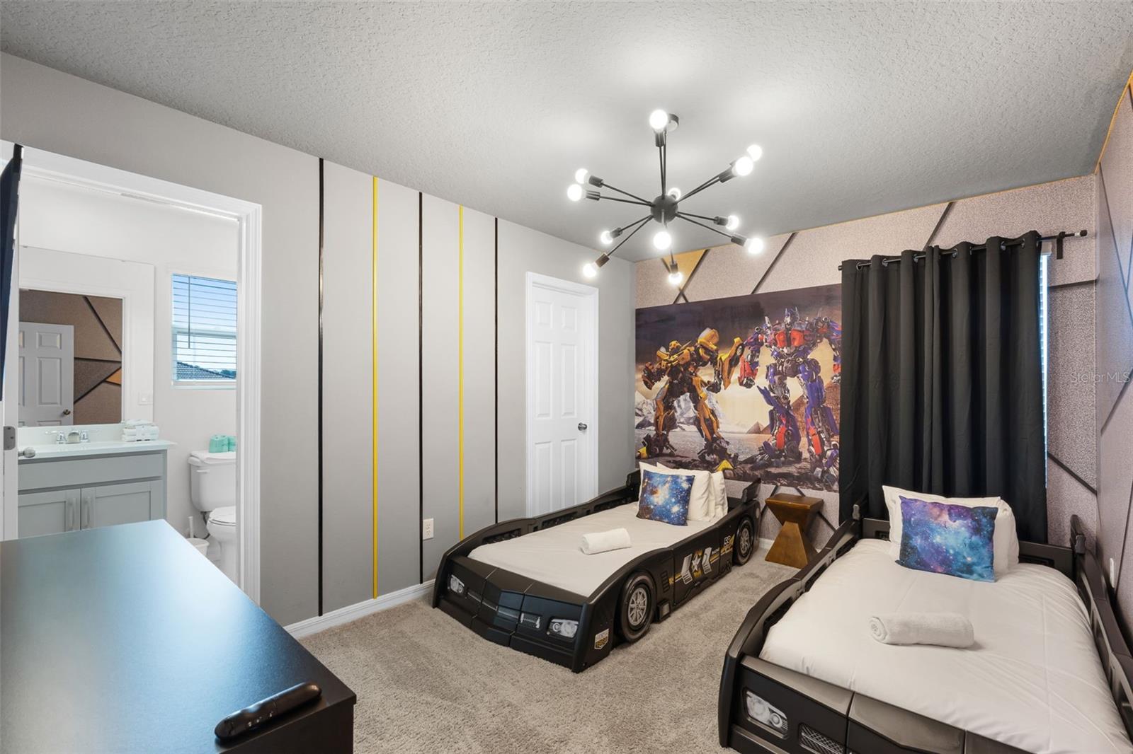 Image 15 of 39 For 8913 Coconut Breeze Drive