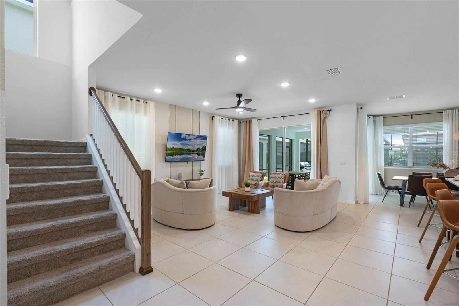 Image 3 of 39 For 8913 Coconut Breeze Drive