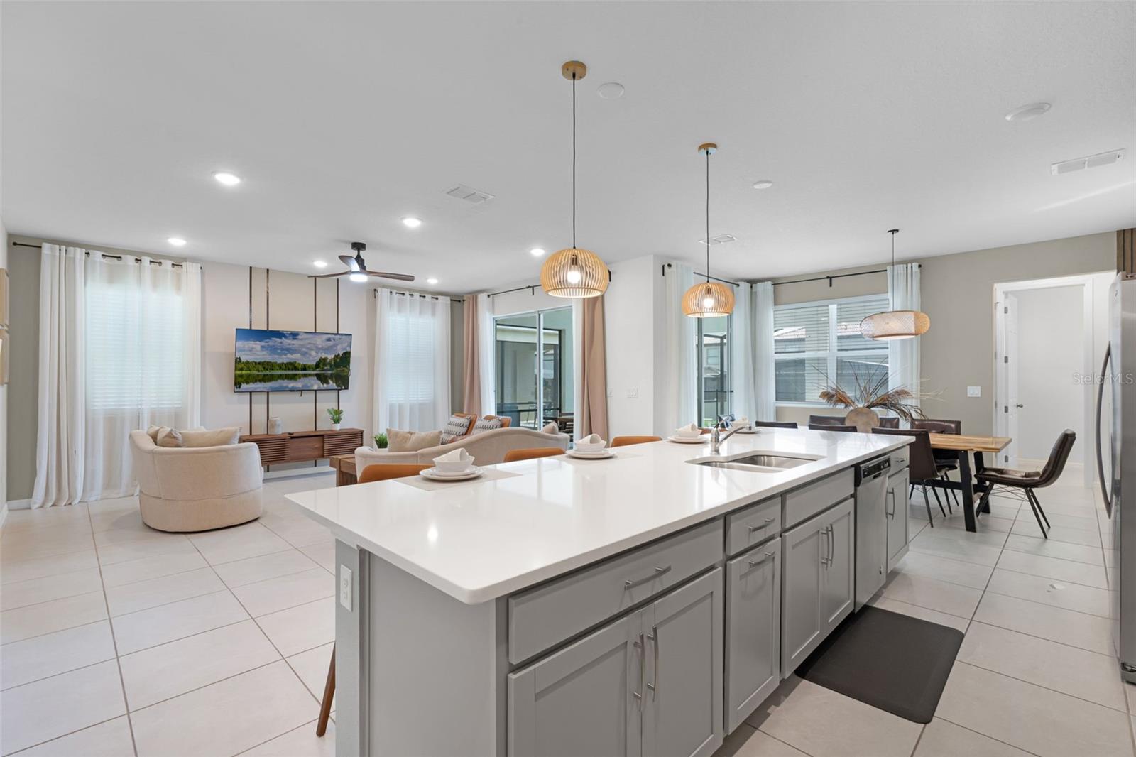 Image 9 of 39 For 8913 Coconut Breeze Drive
