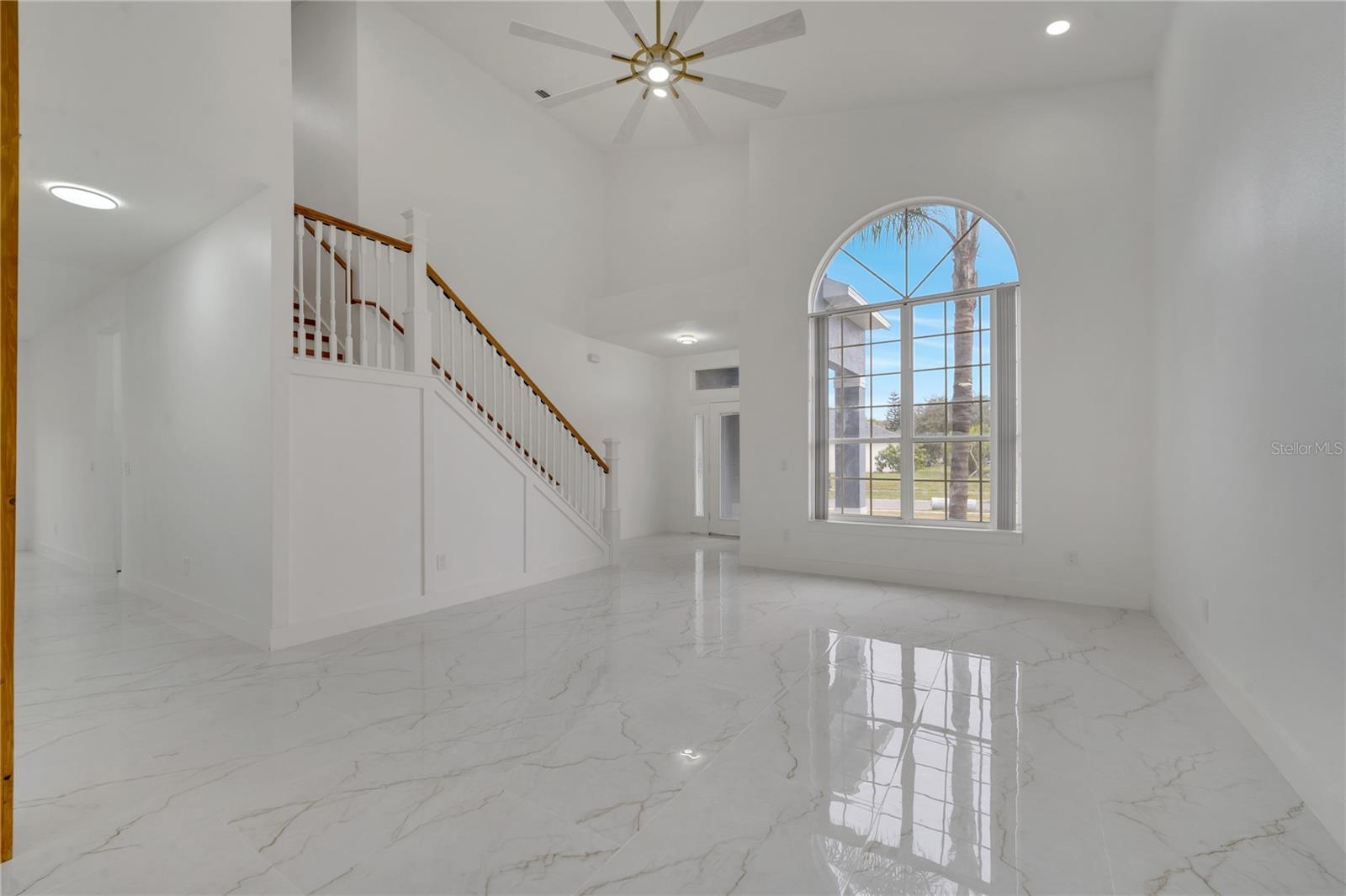 Image 12 of 71 For 2556 Volta Circle