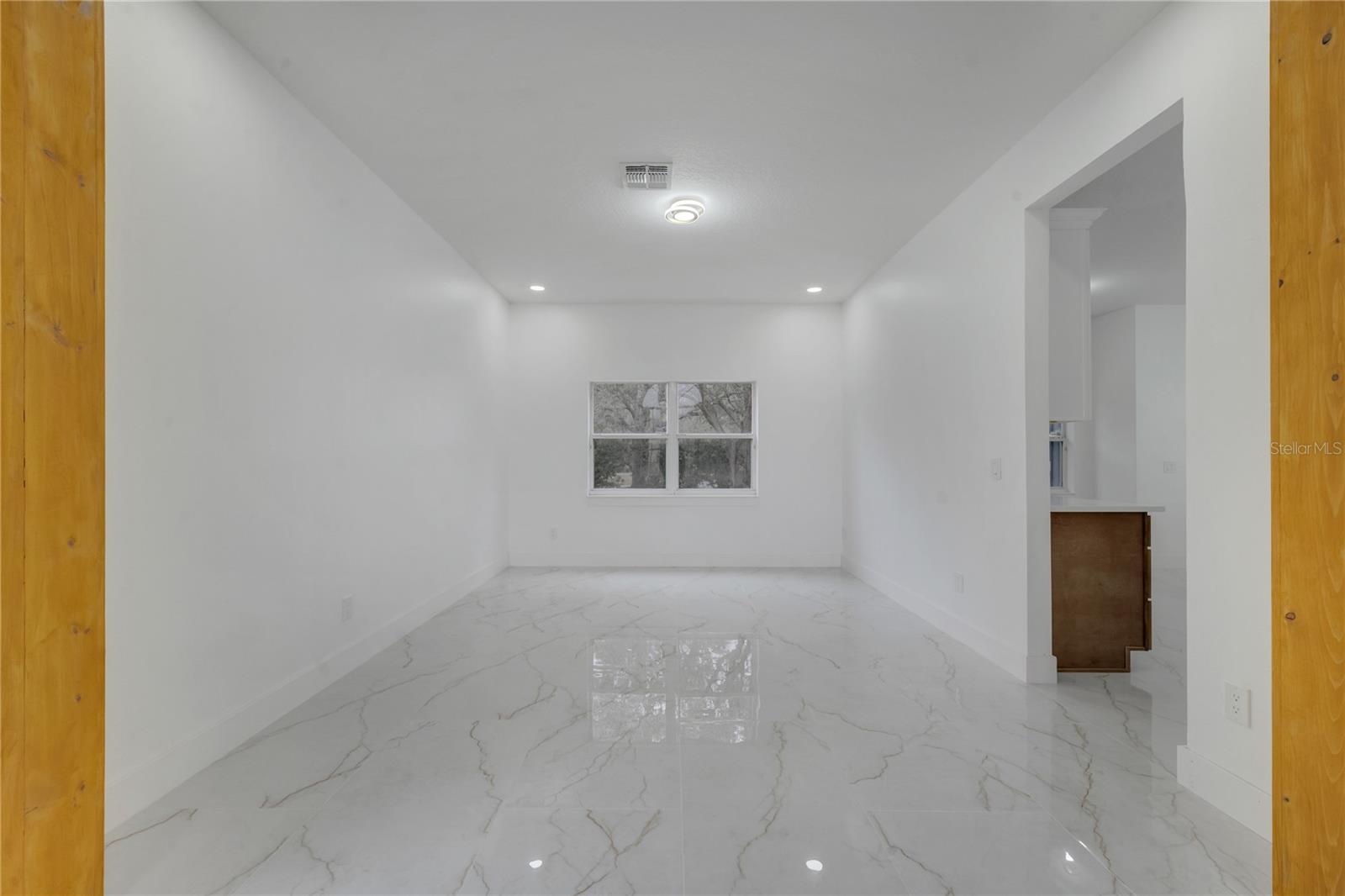 Image 15 of 71 For 2556 Volta Circle