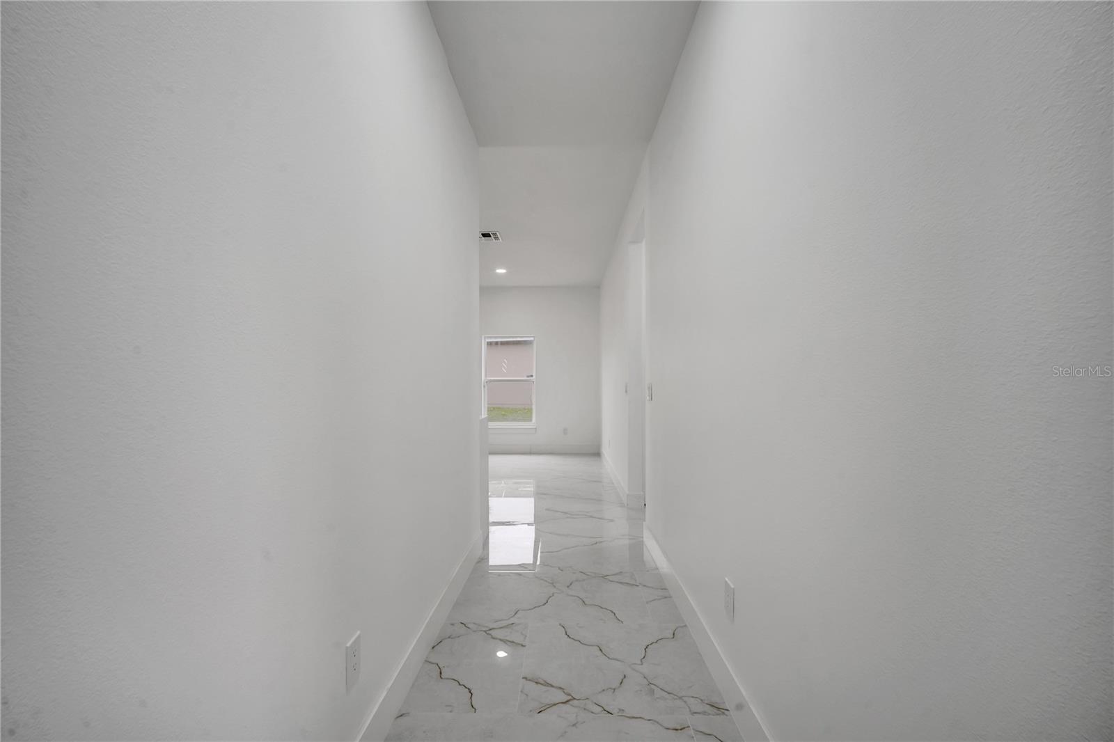 Image 17 of 71 For 2556 Volta Circle