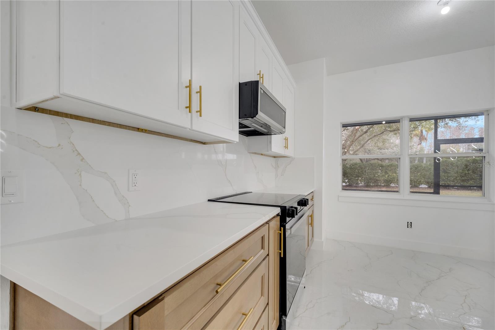 Image 22 of 71 For 2556 Volta Circle