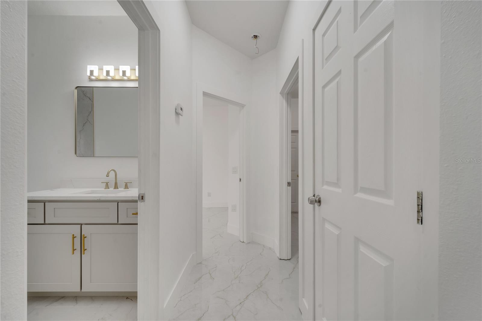 Image 29 of 71 For 2556 Volta Circle