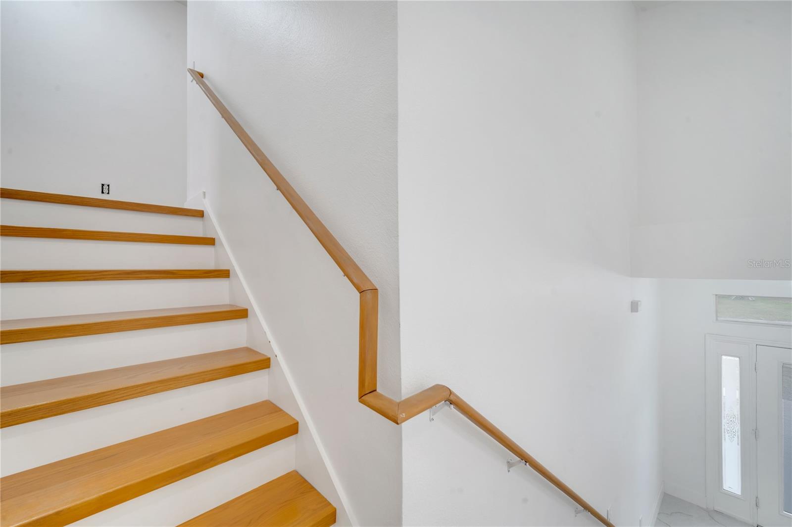 Image 35 of 71 For 2556 Volta Circle