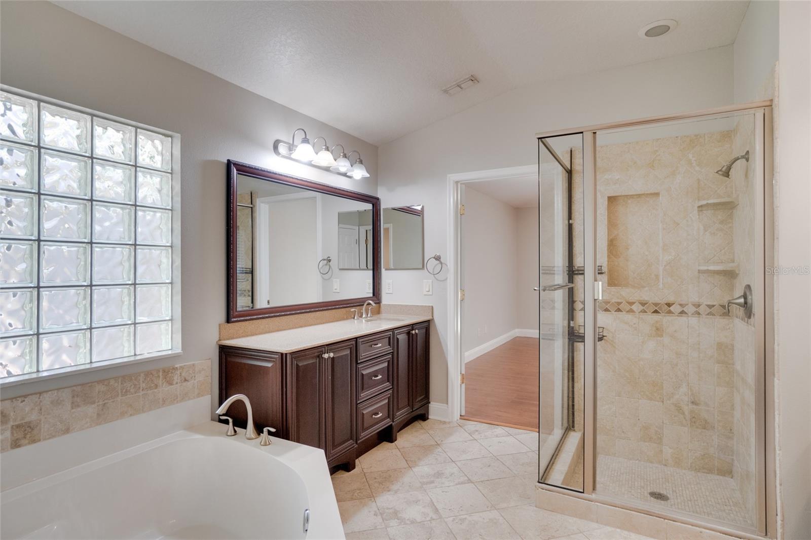 Image 16 of 41 For 3519 Gatlin Place Circle