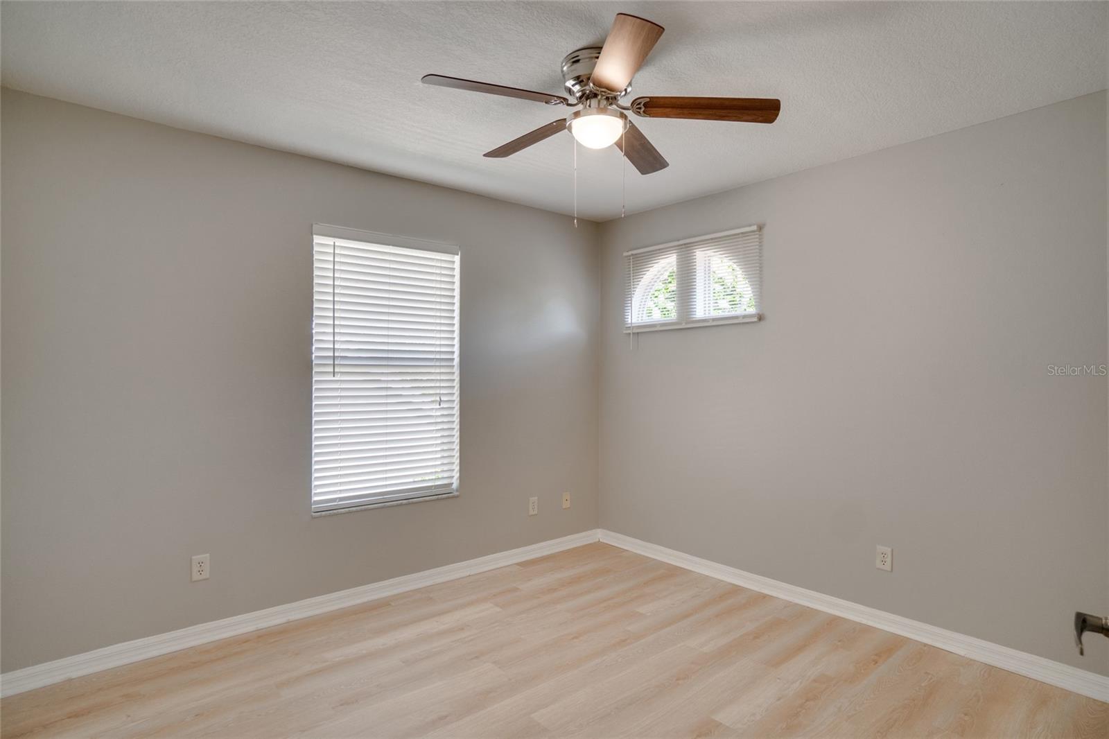 Image 22 of 41 For 3519 Gatlin Place Circle