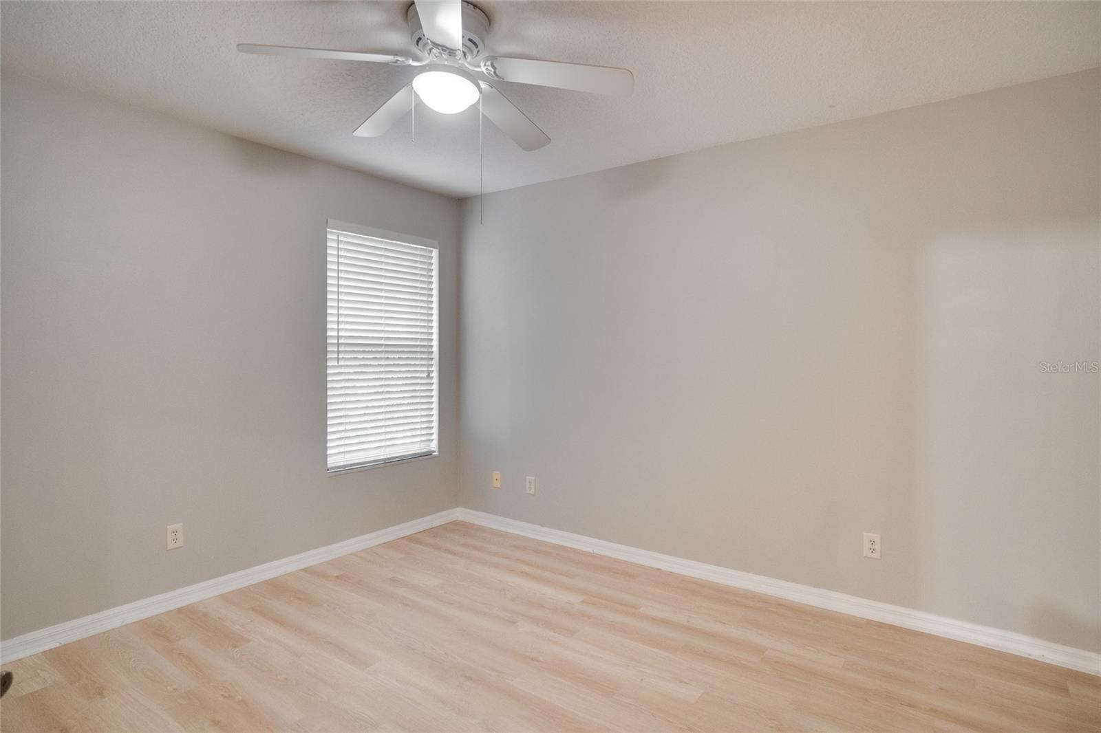Image 24 of 41 For 3519 Gatlin Place Circle
