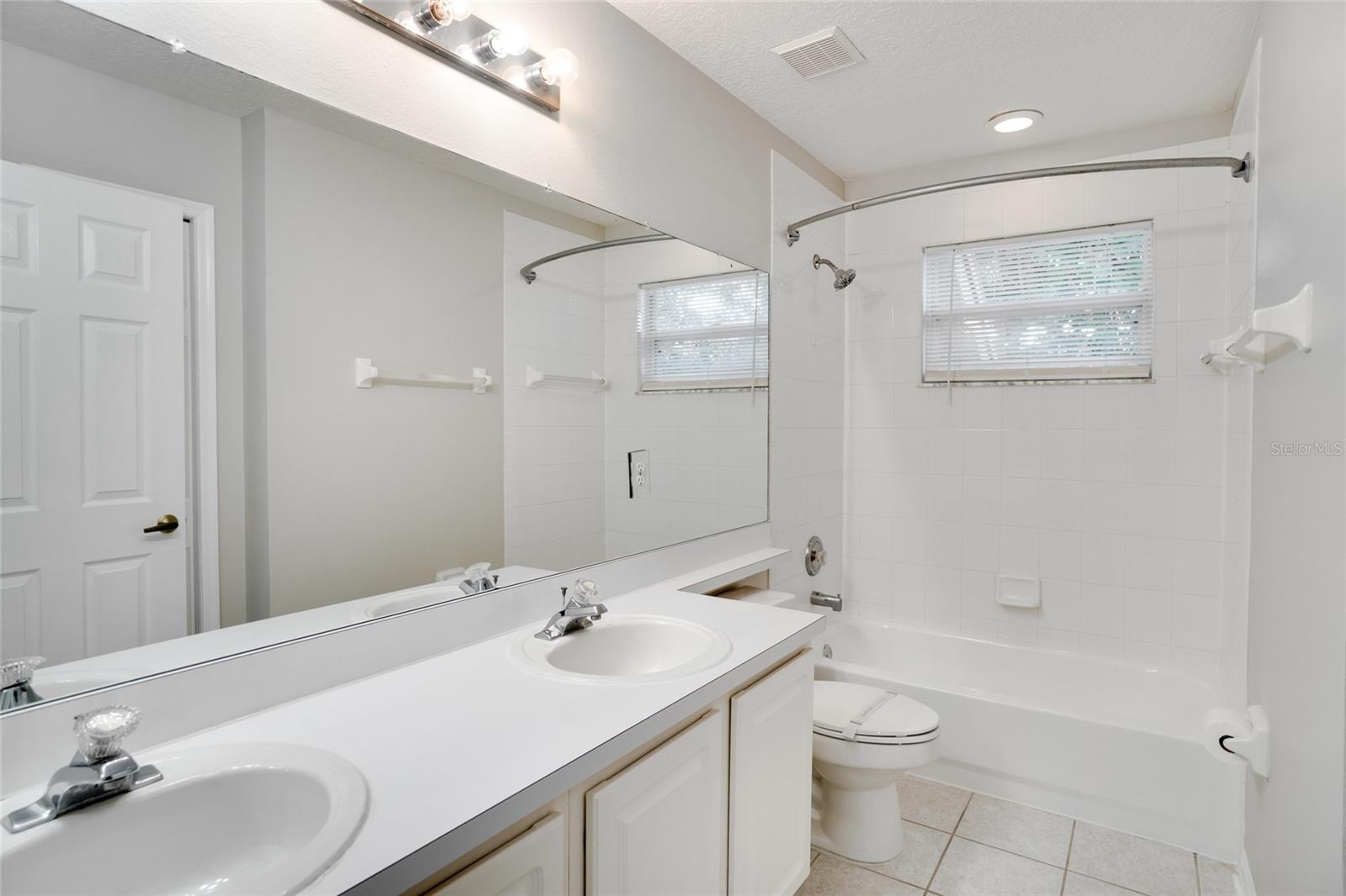 Image 26 of 41 For 3519 Gatlin Place Circle