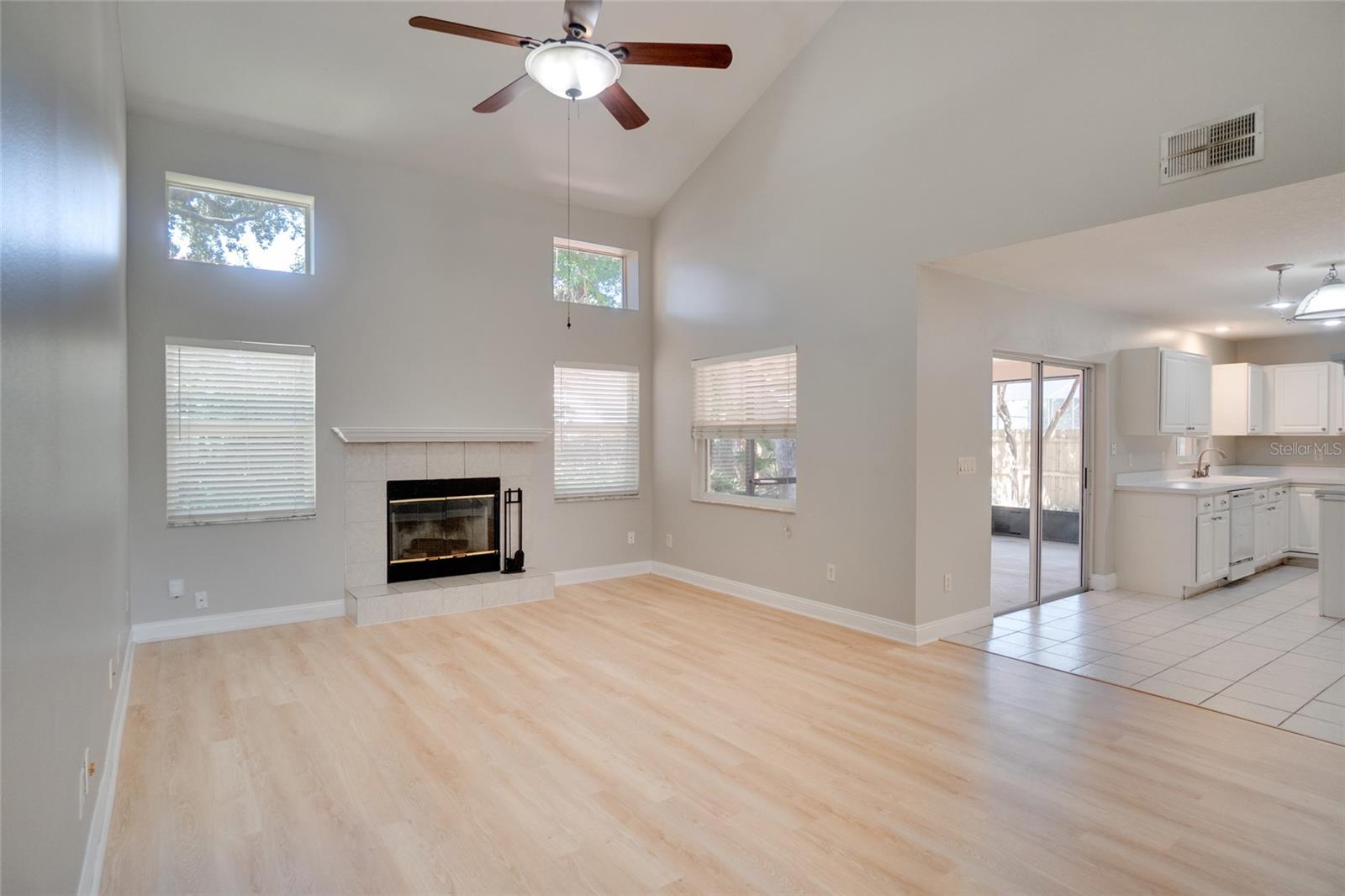 Image 5 of 41 For 3519 Gatlin Place Circle