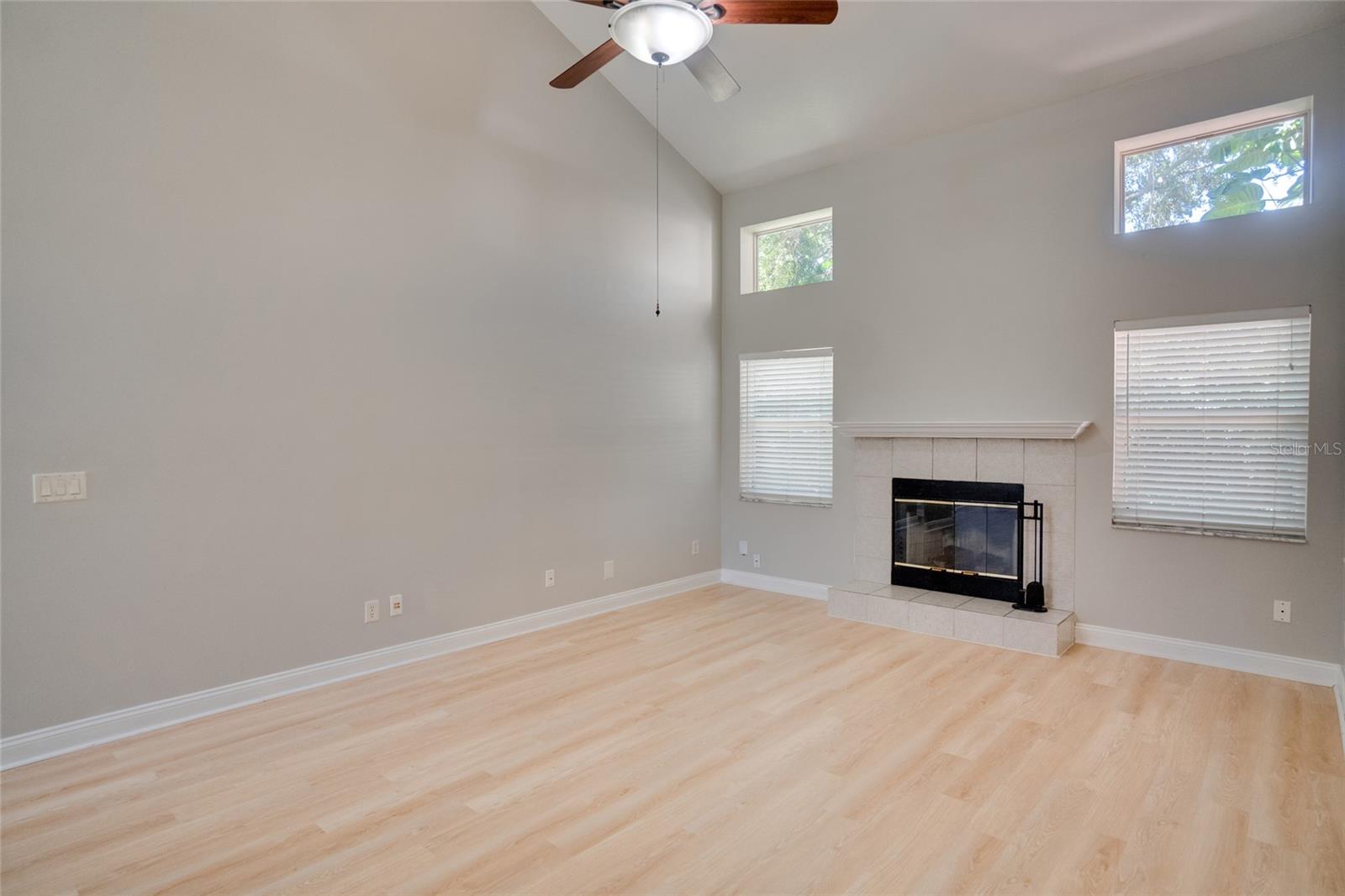 Image 7 of 41 For 3519 Gatlin Place Circle