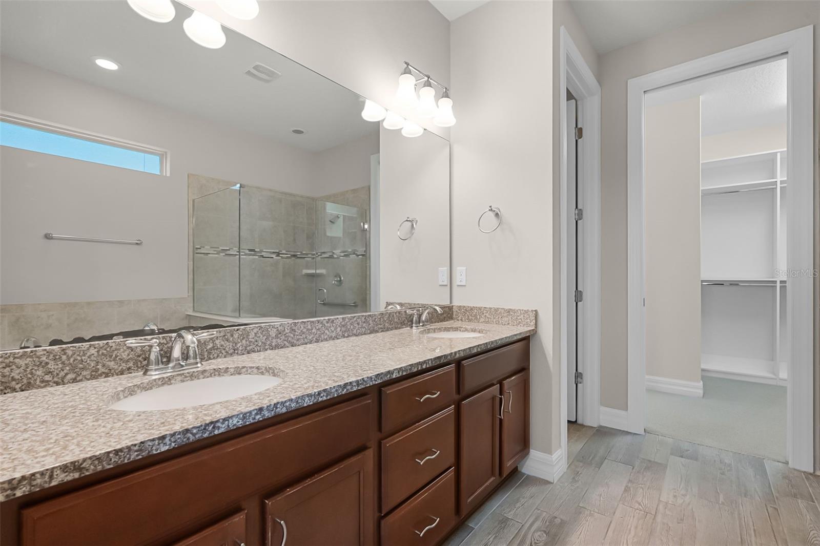 Image 33 of 70 For 5029 Hartwell Court