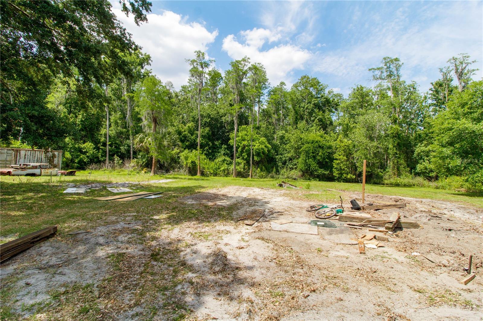 Image 5 of 27 For 26627 Brahma Dr