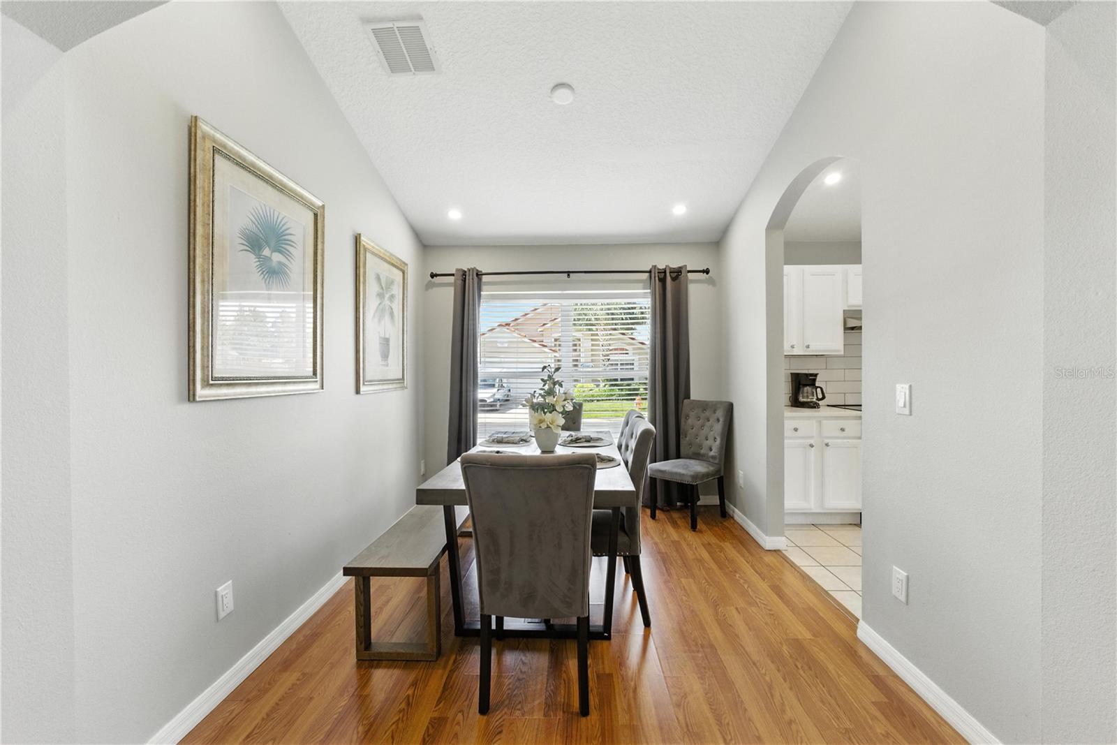 Image 19 of 61 For 255 Cordova Avenue