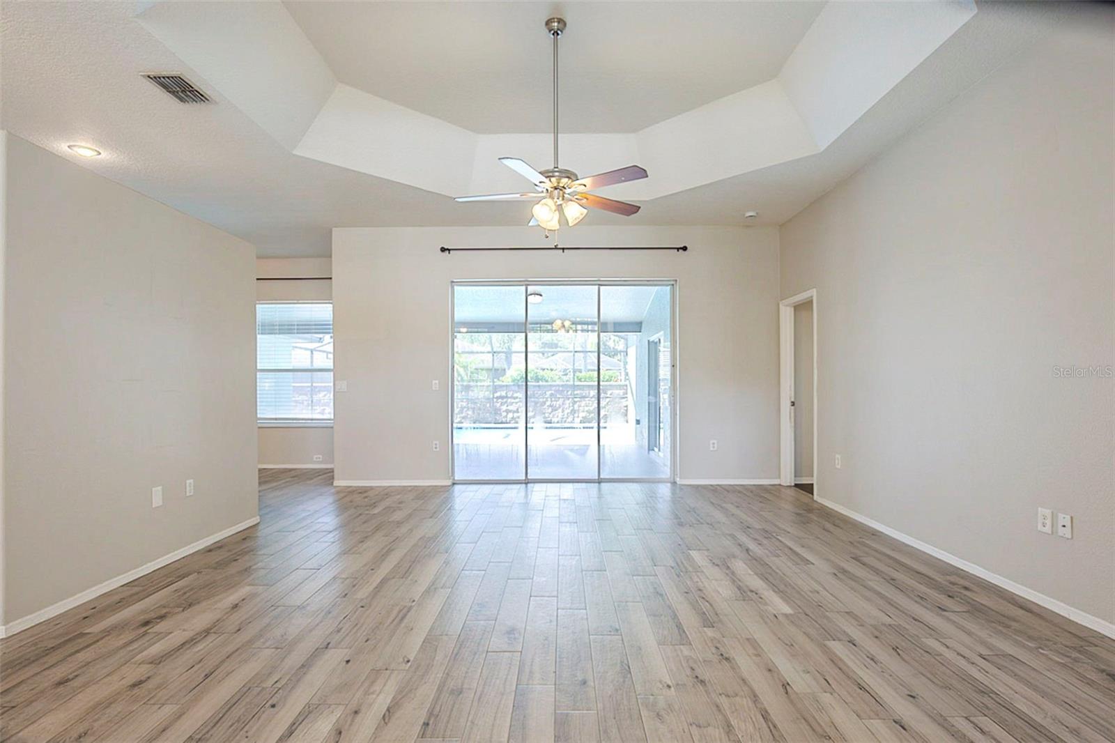 Image 10 of 47 For 8112 Maidencane Drive